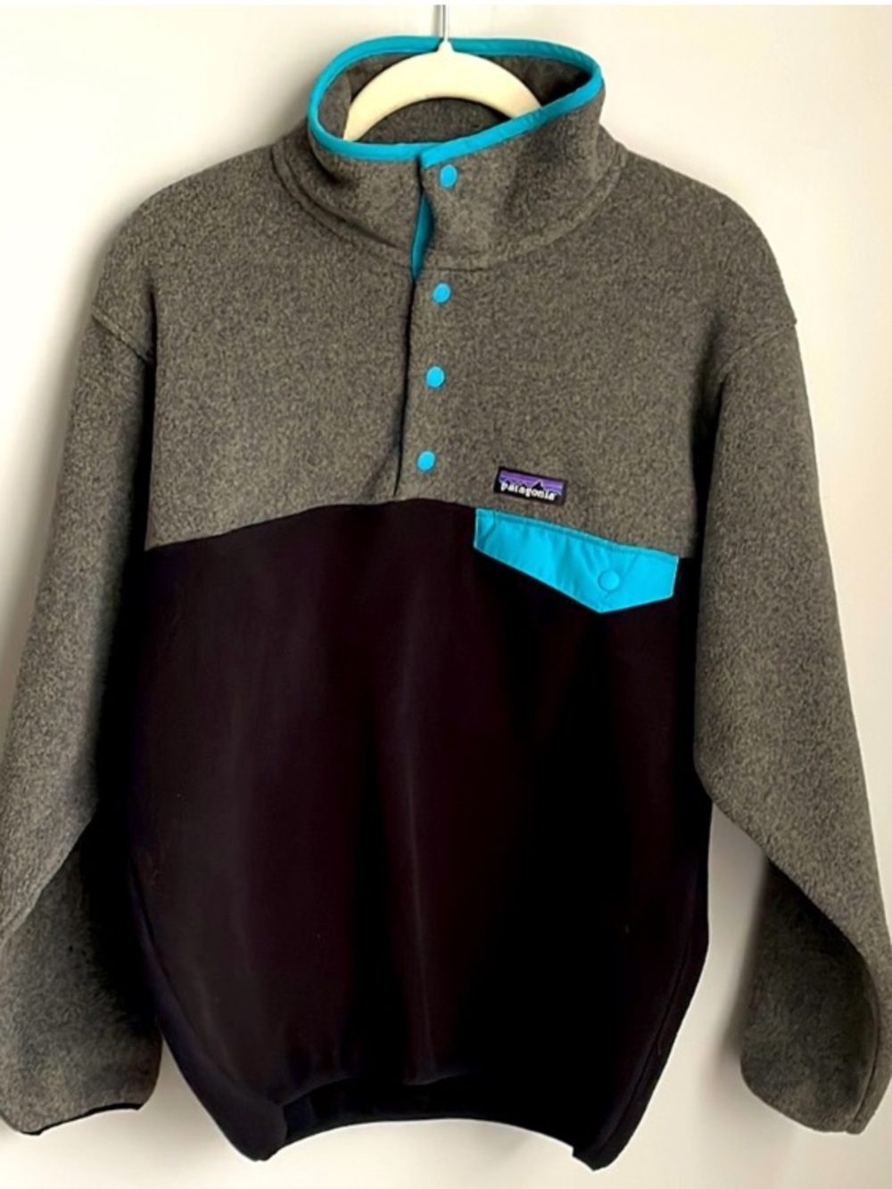 Patagonia Men's Grey and Black Synchilla Snap Fleece Pullover Fleece Size XS
